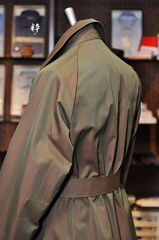 ヴィンテージ バーバリーを想わせる一枚袖のラグランコート　OLMETEX "コットンギャバジン"の画像ID1967