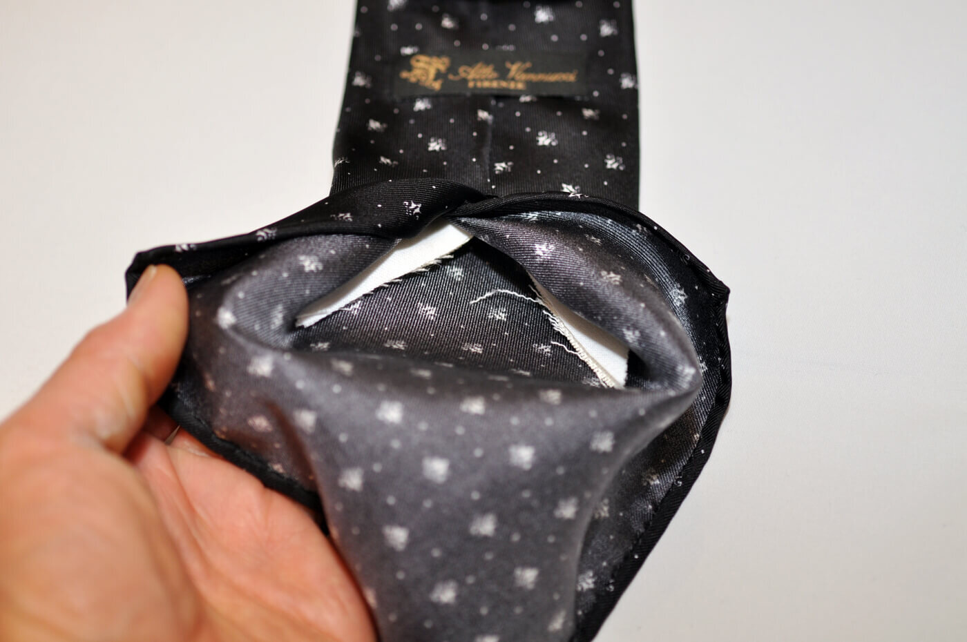 attovannucci_tie_sofia sfoderato_02.jpg