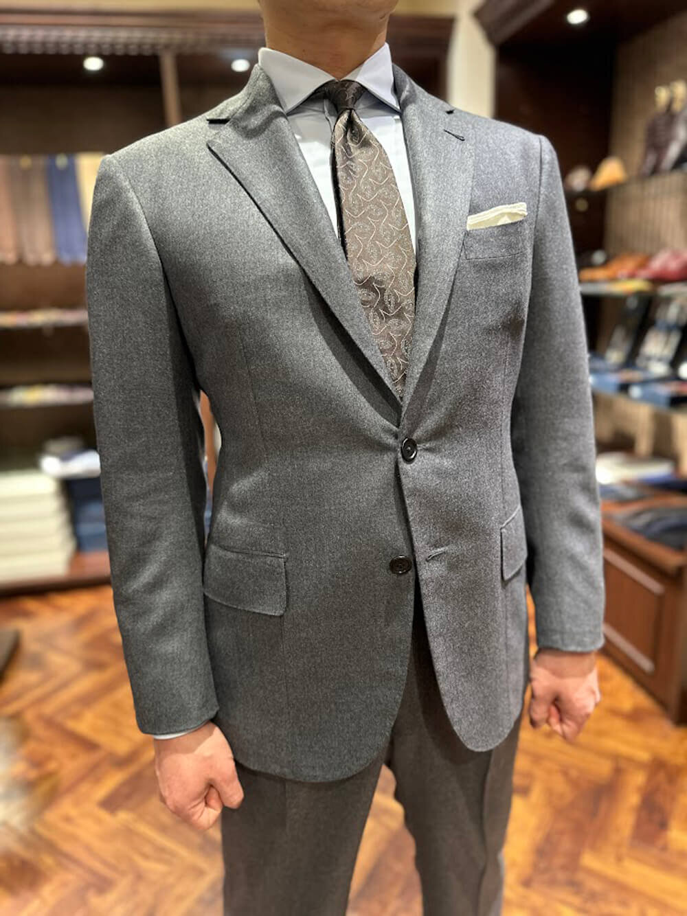 bespoke_suit_alashancashmere_02.jpg