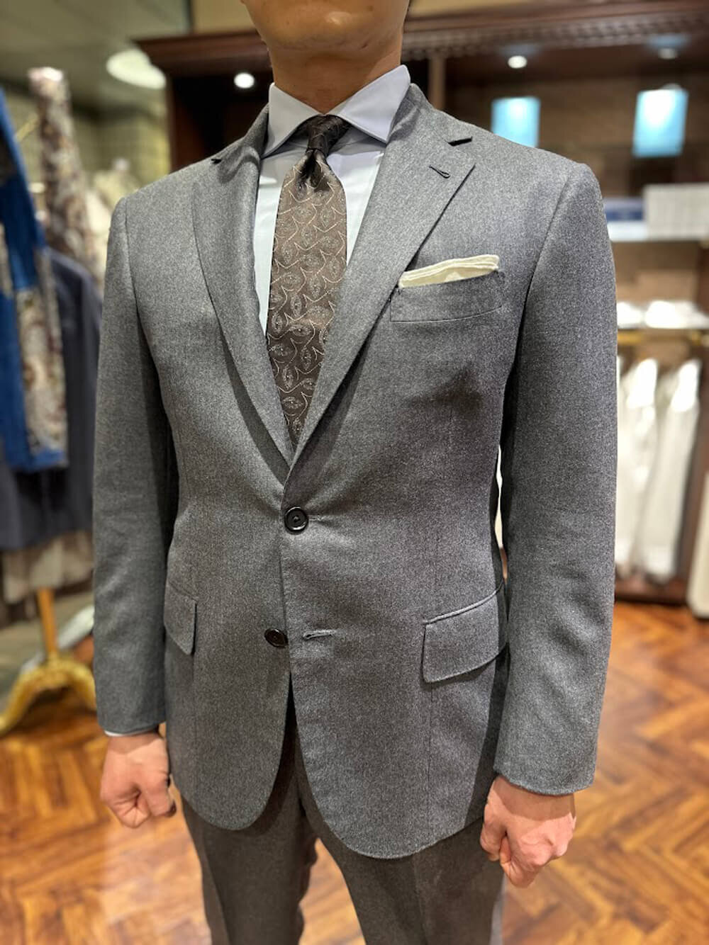 bespoke_suit_alashancashmere_03.jpg