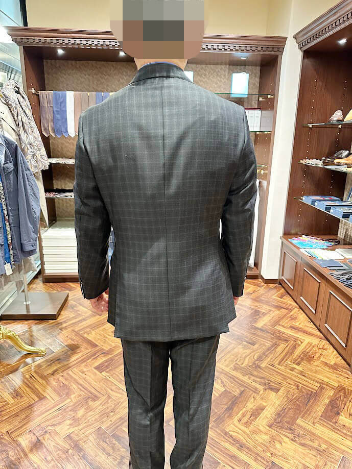 bespoke_suit_fitting5.jpg