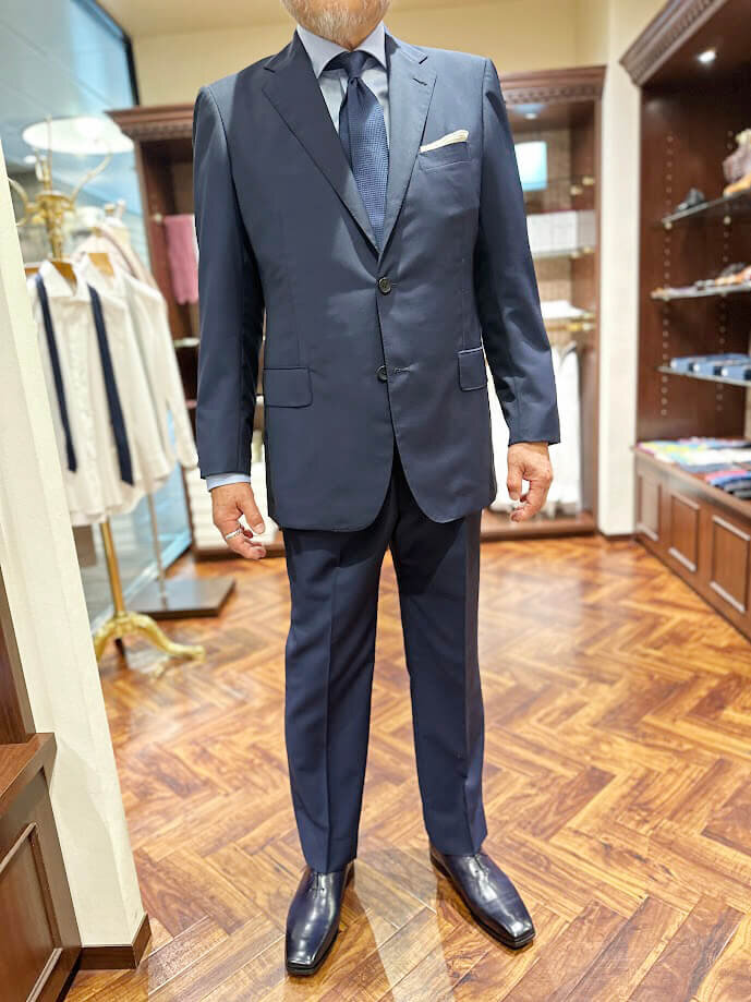 bespoke_suit_navy_mohair_01.jpg