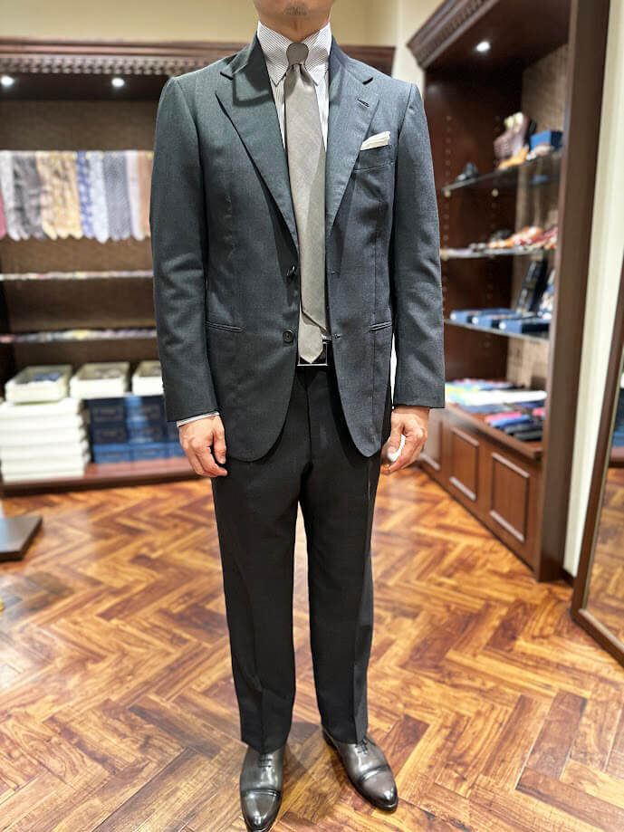 bespoke_suit_solid_gray_02.jpg