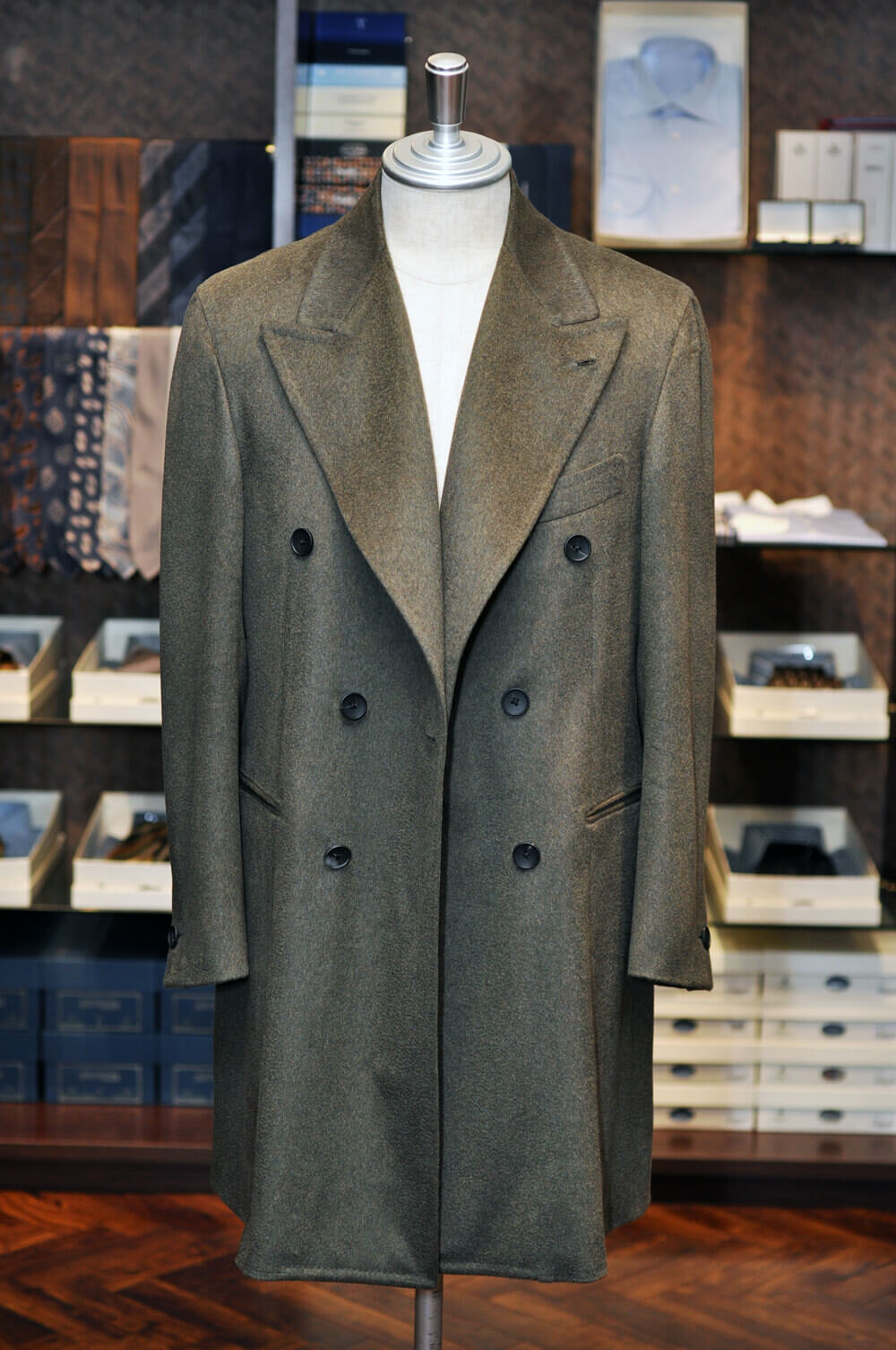 double_chester_colombo_cashmere_olive_1.jpg