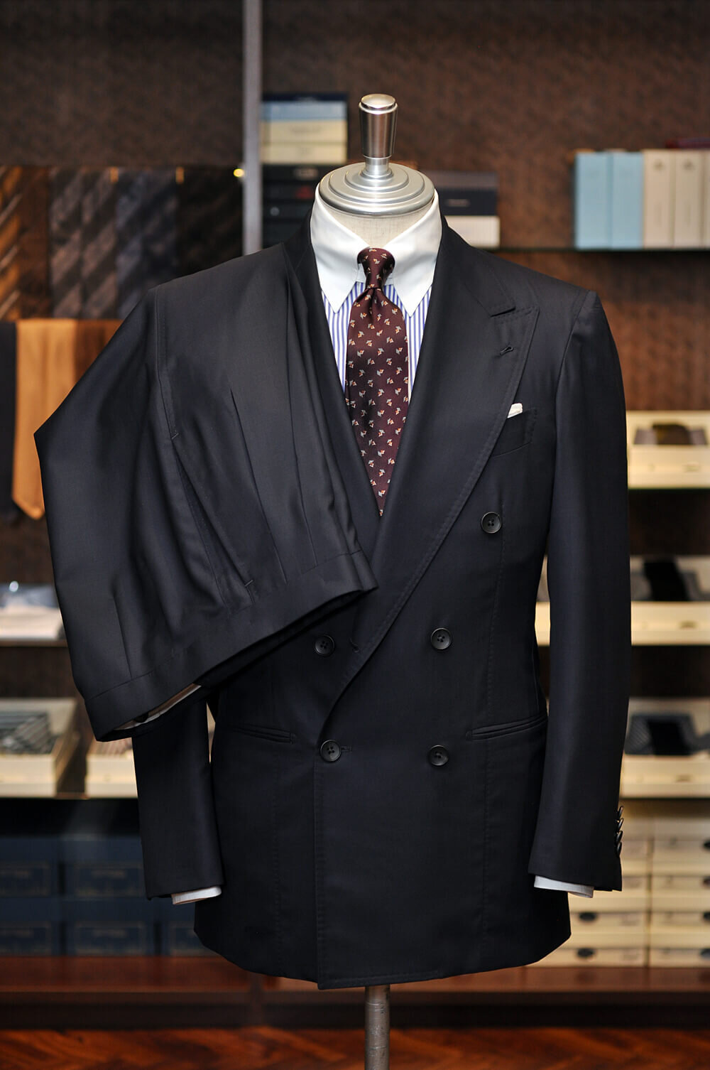 double_suit_navy_solid_greenhills_01.jpg