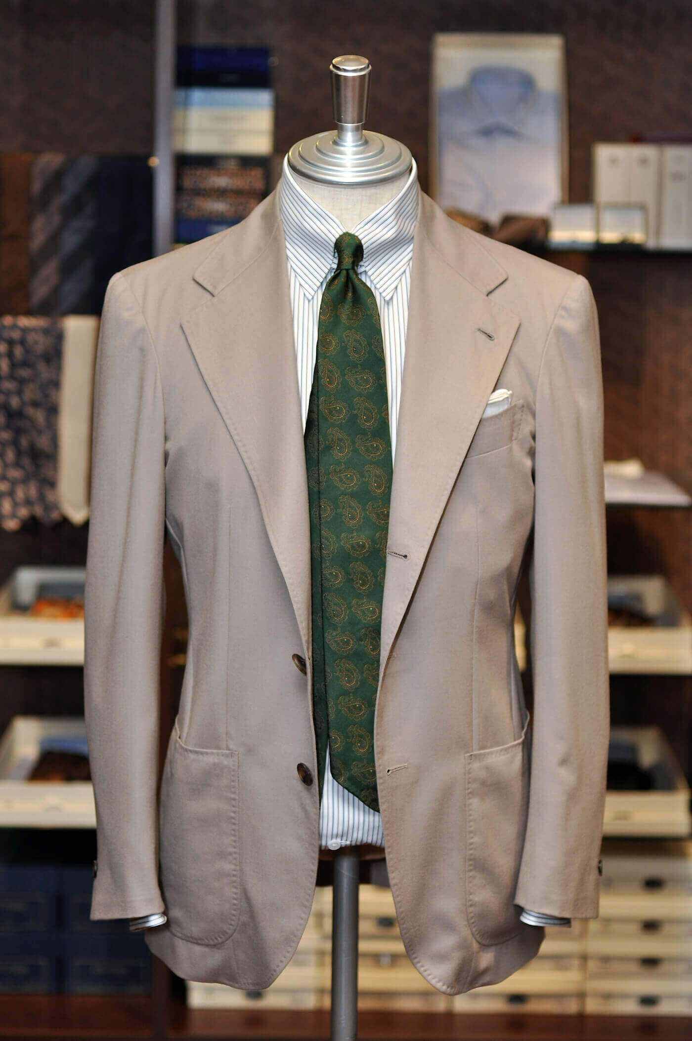 drapers_light_flannel_beige_suit_02.jpg