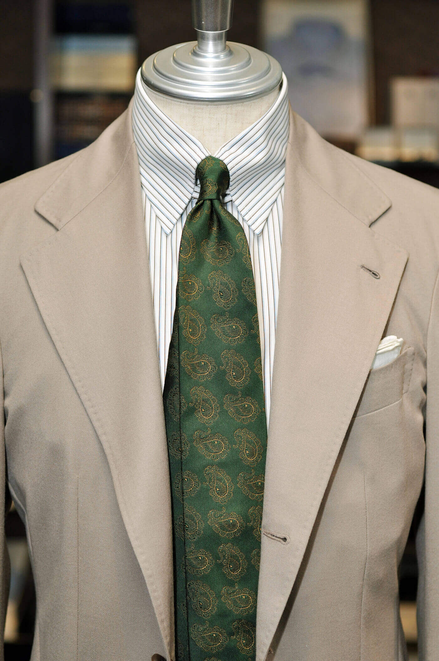 drapers_light_flannel_beige_suit_04.jpg