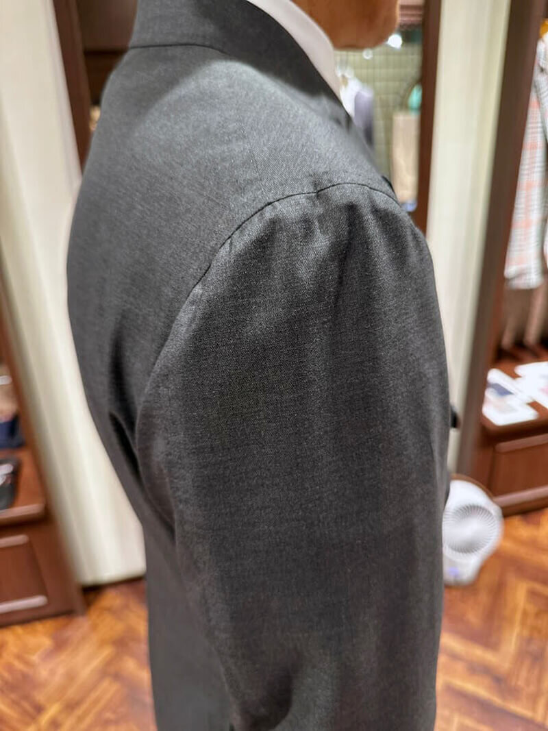 gray_suit_drapers_greenhills_06.jpg