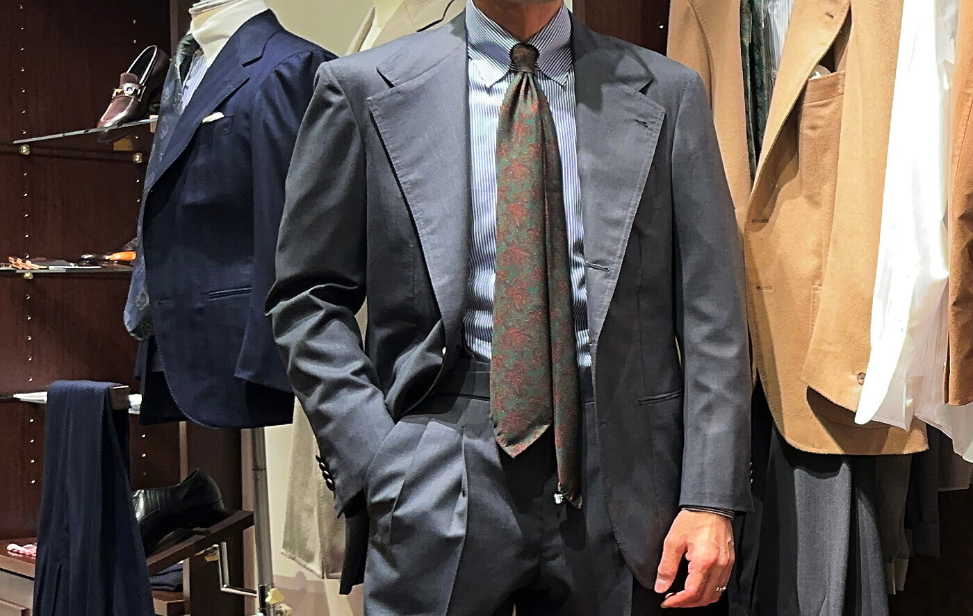 greenhills_gray_suit_style1_2.jpg