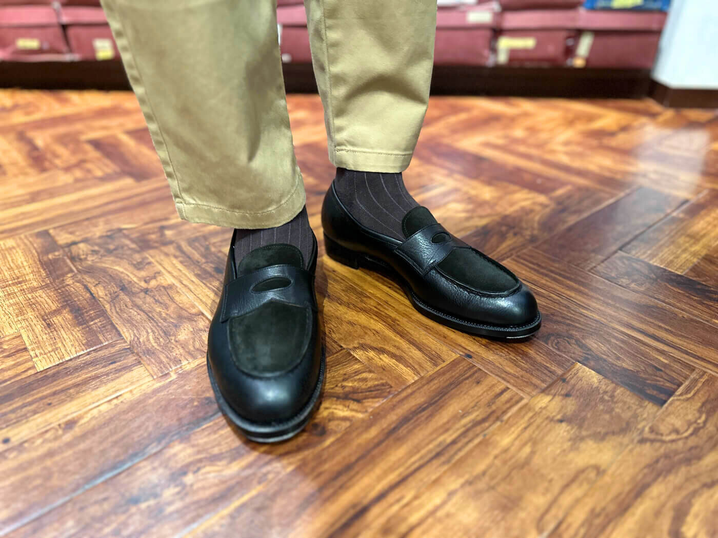 ローファーをオーダーする理由。オンオフ兼用と脱ぎ履きのしやすさ。