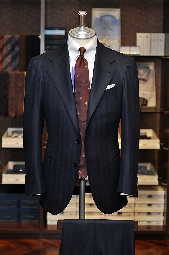 navy_herringbone_suit_drapers_topline01.jpg