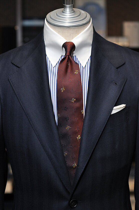 navy_herringbone_suit_drapers_topline03.jpg