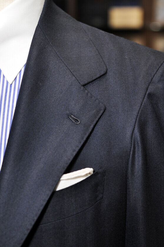 navy_herringbone_suit_drapers_topline06.jpg