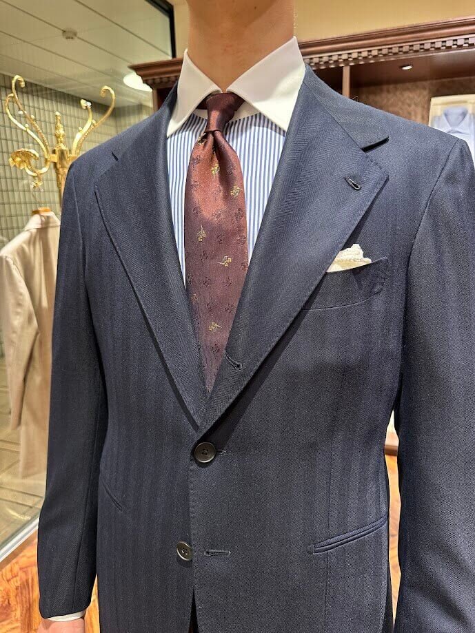 navy_herringbone_suit_drapers_topline11.JPG