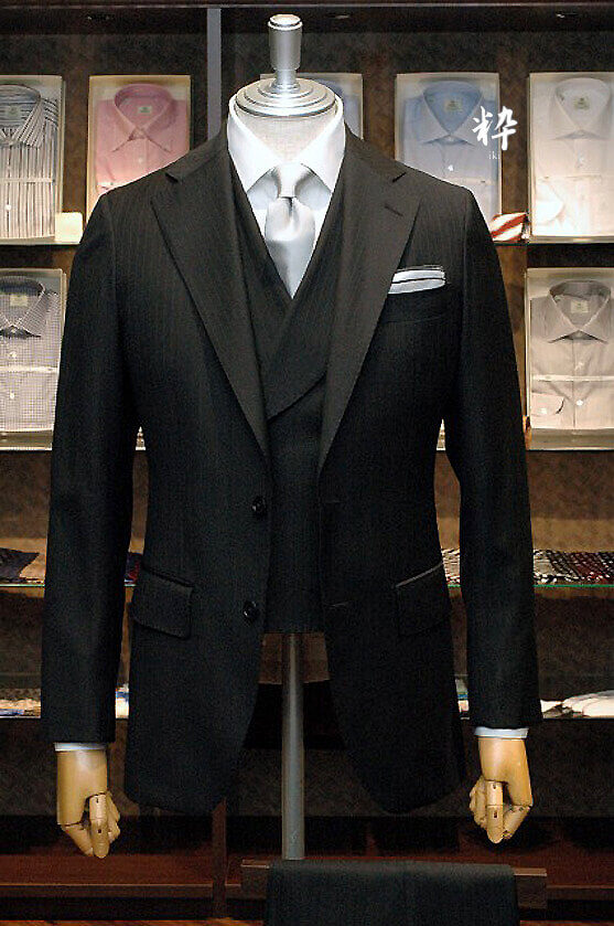 Bespoke Suit(オーダースーツ) ブラック シャドーストライプ CERRUTI(チェルッティ)  の画像ID1002