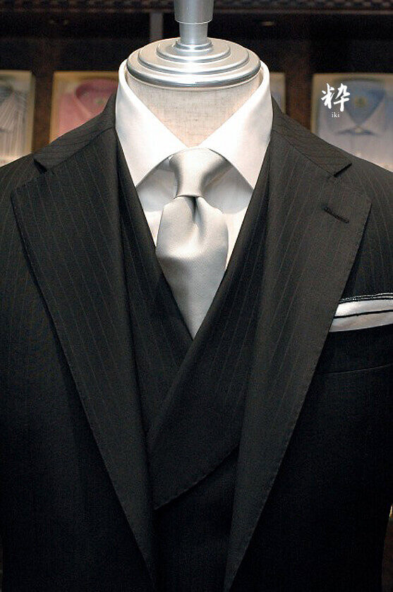 Bespoke Suit(オーダースーツ) ブラック シャドーストライプ CERRUTI(チェルッティ)  の画像ID1001