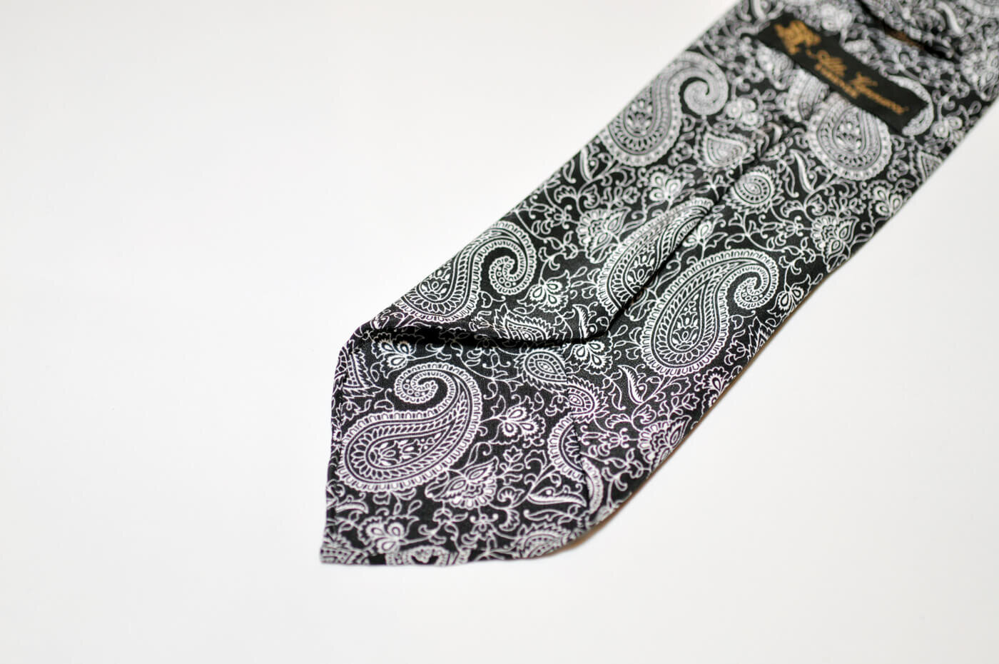 paisley_tie_black_atto_vannucci_02.jpg