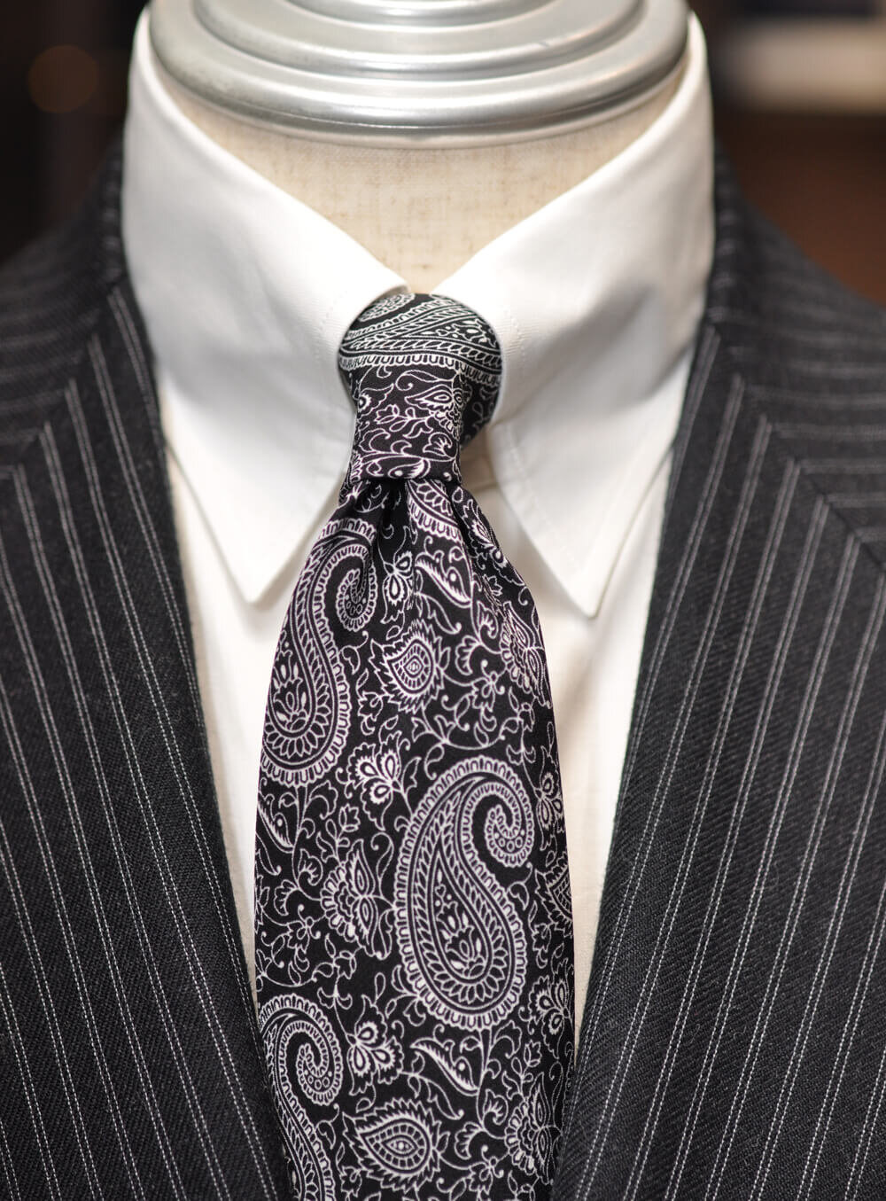 paisley_tie_black_atto_vannucci_08.jpg