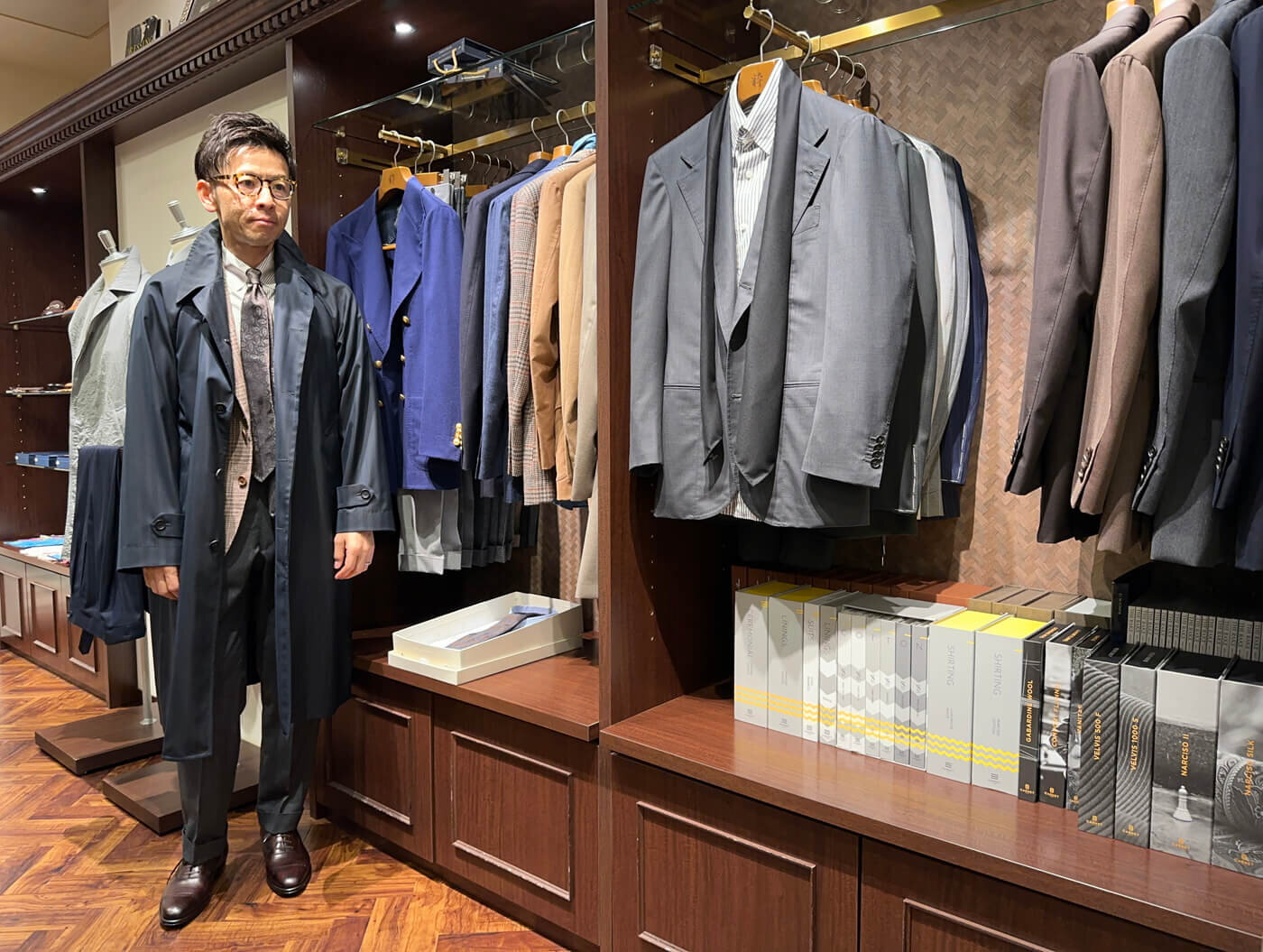 raglan_sleeve_coat_greenhills_style3.jpg