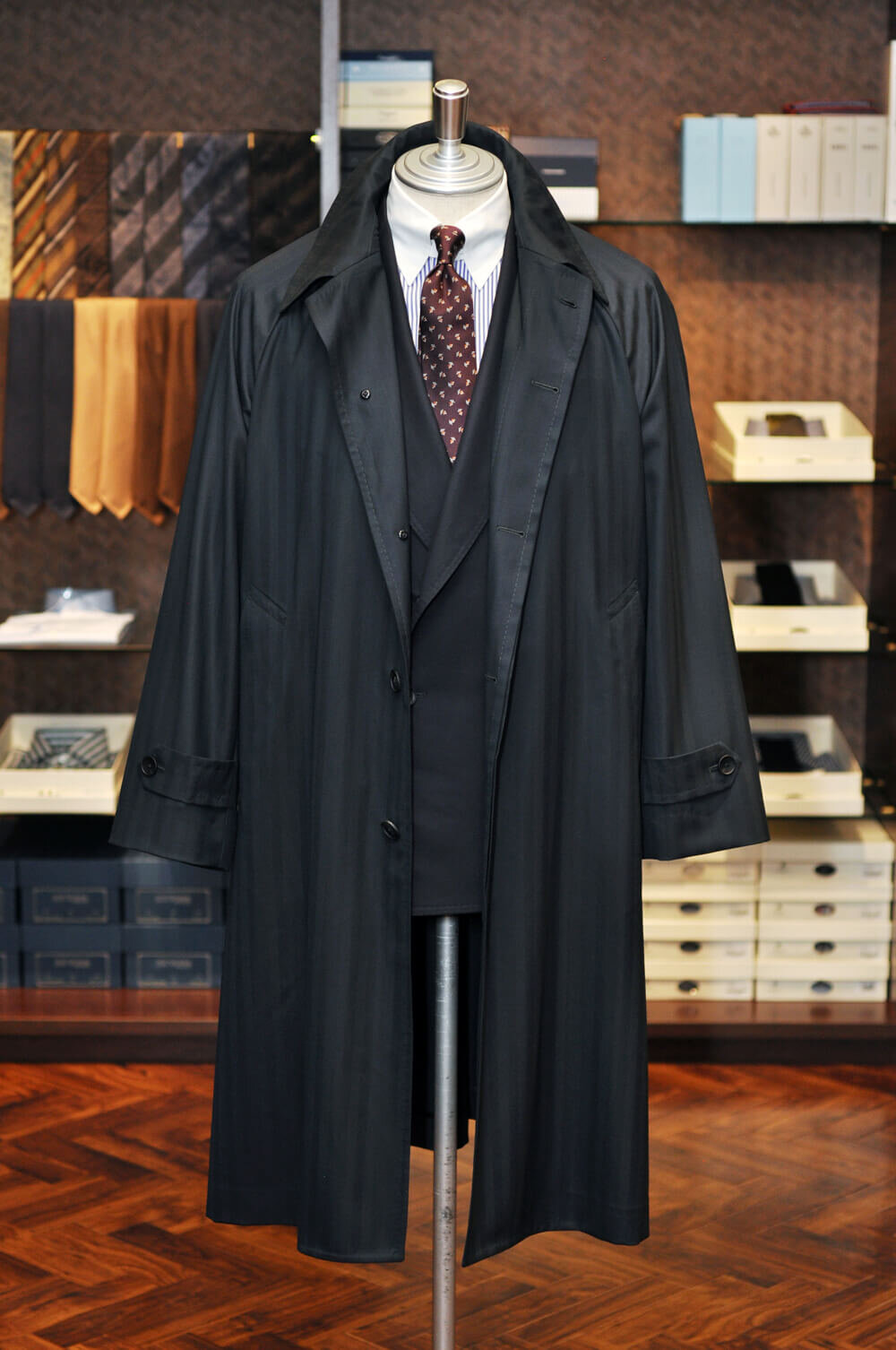 raglansleeve_coat_green_herringbone_greenhills_1.jpg
