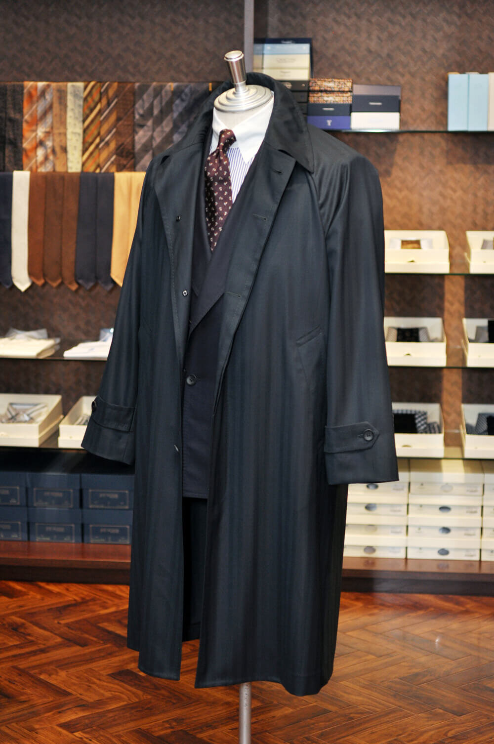 raglansleeve_coat_green_herringbone_greenhills_2.jpg